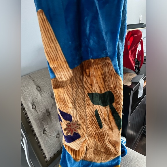 Berkshire Decorative Throw 60" x 80" Happy Hanukkah Blanket - Picture 2 of 5